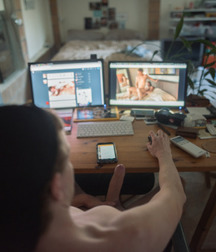 have fun with the computer 5b8064d8a17ca.jpg