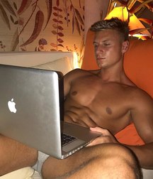 have fun with the computer 5b80650b362e4.jpg