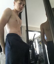 erection in the trousers 5b8065731d2d5.jpg