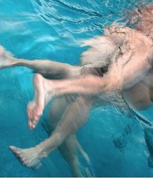 underwater sex 5b895206849cb.jpg