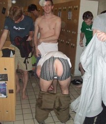 guys who pretend to be gay 5b97c9ac4a053.jpg