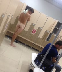 caught in the locker room 5b9d1b4c00da8.jpg