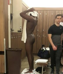 caught in the locker room 5b9d1b5713d24.jpg