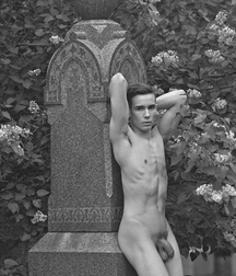 ancient photographs of the uncle 5b9d1b94e49a1.jpg