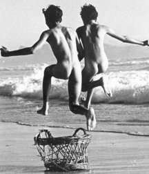 ancient photographs of the uncle 5b9d1b97847ac.jpg