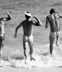 ancient photographs of the uncle 5b9d1b9ec8261.jpg