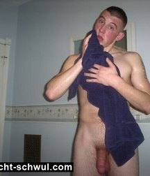 dry in the locker room 5b9e5e2b886a6.jpg
