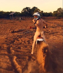 car and motorcycle 5ba01c789a8a7.jpg