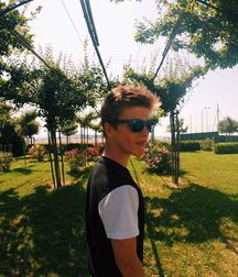 sunglasses 5ba4f0c4adcf9.jpg