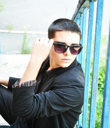 sunglasses 5ba4f0d0eae8a.jpg