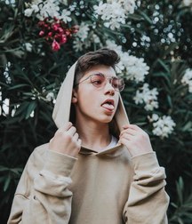 show me your  tongue 5ba4f108a7a92.jpg