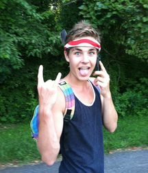 show me your  tongue 5ba4f10d5858f.jpg