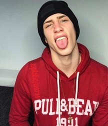 show me your  tongue 5ba4f11b89636.jpg