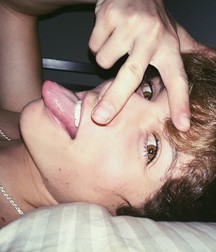 show me your  tongue 5ba4f11e119c1.jpg