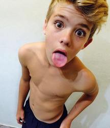 show me your  tongue 5ba4f12028e0e.jpg