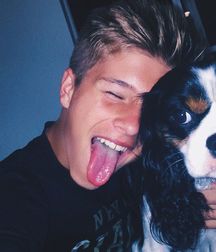 show me your  tongue 5ba4f121497ce.jpg