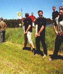 the boys pee in a group 5ba4f1be5fad3.jpg