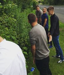 the boys pee in a group 5ba4f1cceb727.jpg