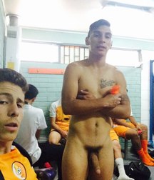 Straight in the locker room  5bafc741f3cf2.jpg