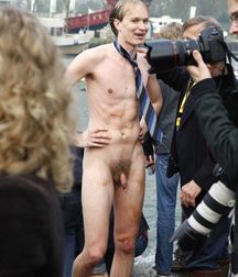 naked among the people 5bafc7a08e81d.jpg