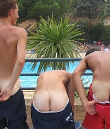 funny Straight  asses 5bb226a01d54b.jpg