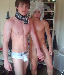 funny shy Straight Boys 5bb68067171a4.jpg