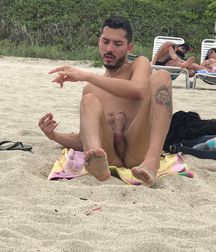 the beach for nudists 5bba24a185679.jpg