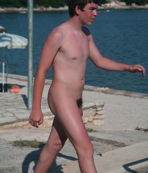 the beach for nudists 5bba24b5c96b9.jpg