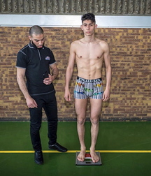 the correct weight (sexy moment) 5bbede6f290b1.jpg