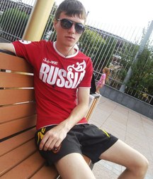 boys sitting on the bench 5bc0c18eb8cb5.jpg
