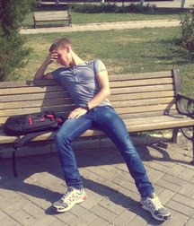 boys sitting on the bench 5bc0c194bae06.jpg