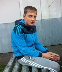 boys sitting on the bench 5bc0c19a85217.jpg