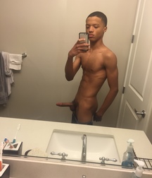 black  boys selfies 5bc0c31ee8967.jpg