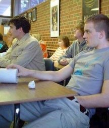 the mischievous hand of the boys 5bc2348d836cb.jpg