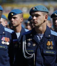 the charm of the military 5bc5f065c1156.jpg