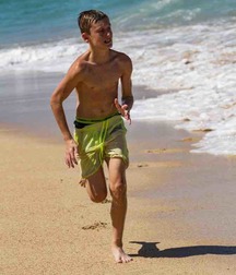 holiday at the seaside 5bc5f1088b0cb.jpg