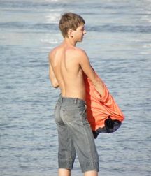 holiday at the seaside 5bc5f10fcc1c7.jpg