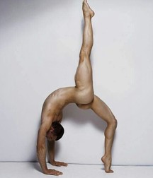 naked and upside-down 5bcf8cc68817a.jpg