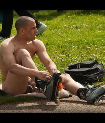 ridicule the nude 5bd31142ec890.jpg