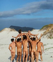 the ass of straight guys 5bd3f12f2295a.jpg