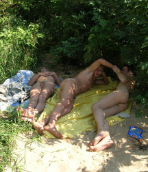 naked and nudist 5bda0d34715a2.jpg