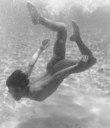 the beauty of black and white 5be0c12ebae7e.jpg