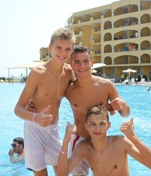the hot summer 5be0c170136eb.jpg