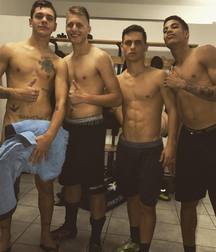 the boys in the locker room 5be1c3548b5e1.jpg