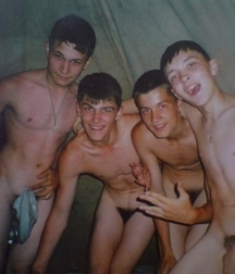 funny straight guys 5be9975fcd27f.jpg