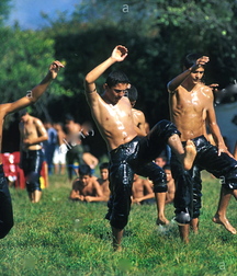 straight Turkish guys 5bf03a65a92ec.jpg