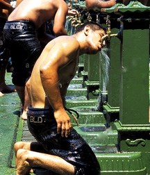 straight Turkish guys 5bf03a67d8f0a.jpg