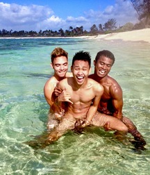 the guys at the beach 5bf4540c40bad.jpeg