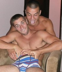 funny straight guys 5bf5c4d9a5f7f.jpg