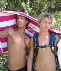 two beautiful friends 5bf6cce65290d.jpg